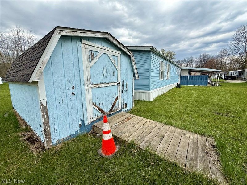 607 Sugar Pines Drive SW, Warren, OH 44076 Photo 30