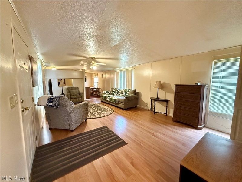 607 Sugar Pines Drive SW, Warren, OH 44076 Photo 7