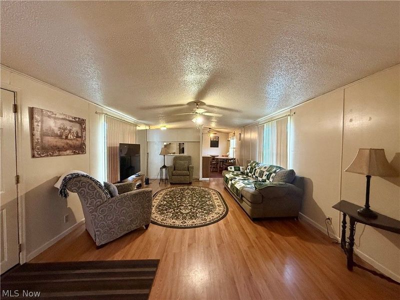 607 Sugar Pines Drive SW, Warren, OH 44076 Photo 8