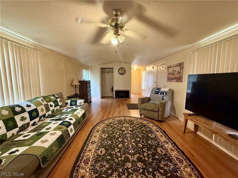 607 Sugar Pines Drive SW, Warren, OH 44076 Photo 9