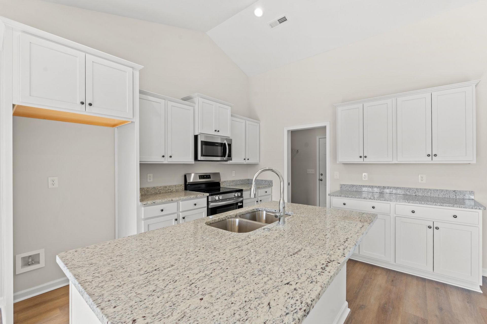 1141 Pecan Grove Blvd. Photo 8