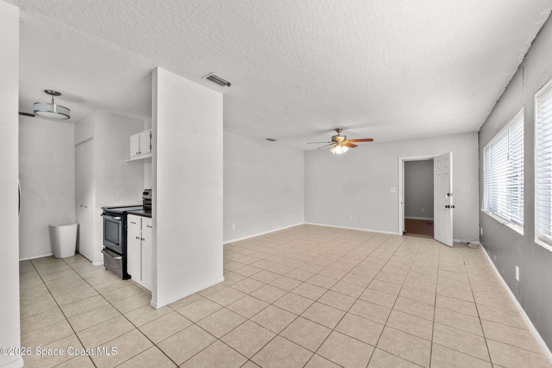 157 E Laila Drive , West Melbourne, FL 32904 Photo