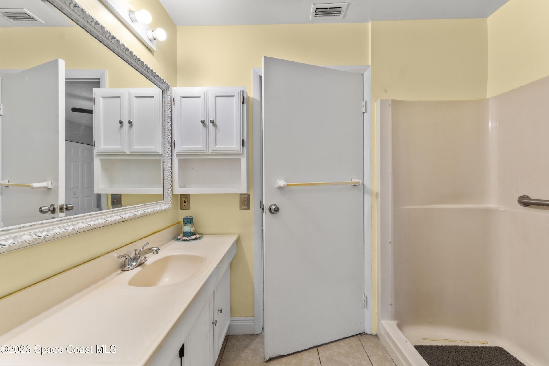 157 E Laila Drive , West Melbourne, FL 32904 Photo