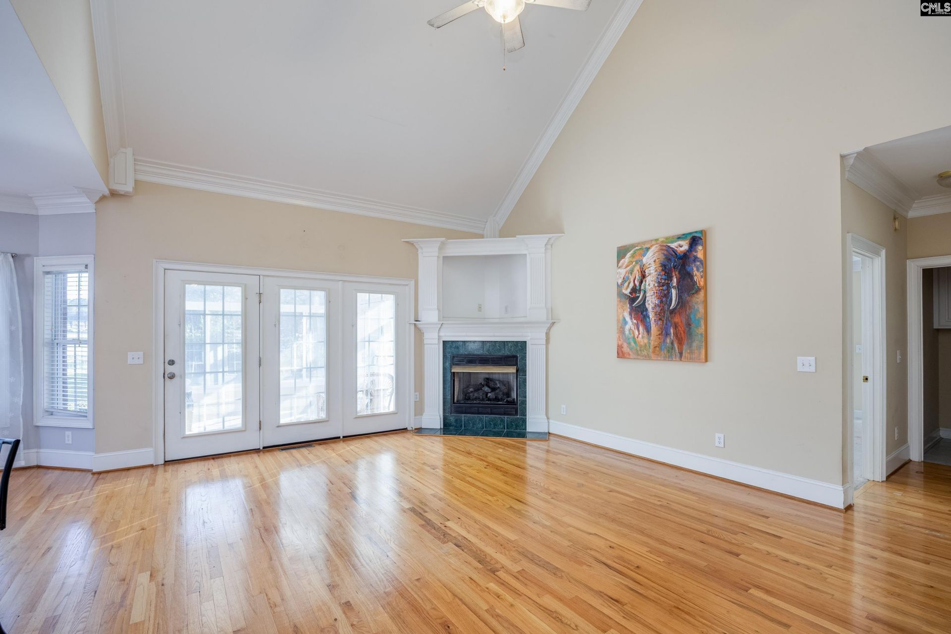 135 Clubhouse Drive Photo 13