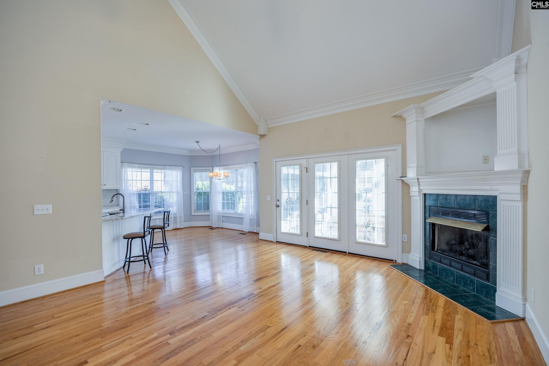 135 Clubhouse Drive Photo 14