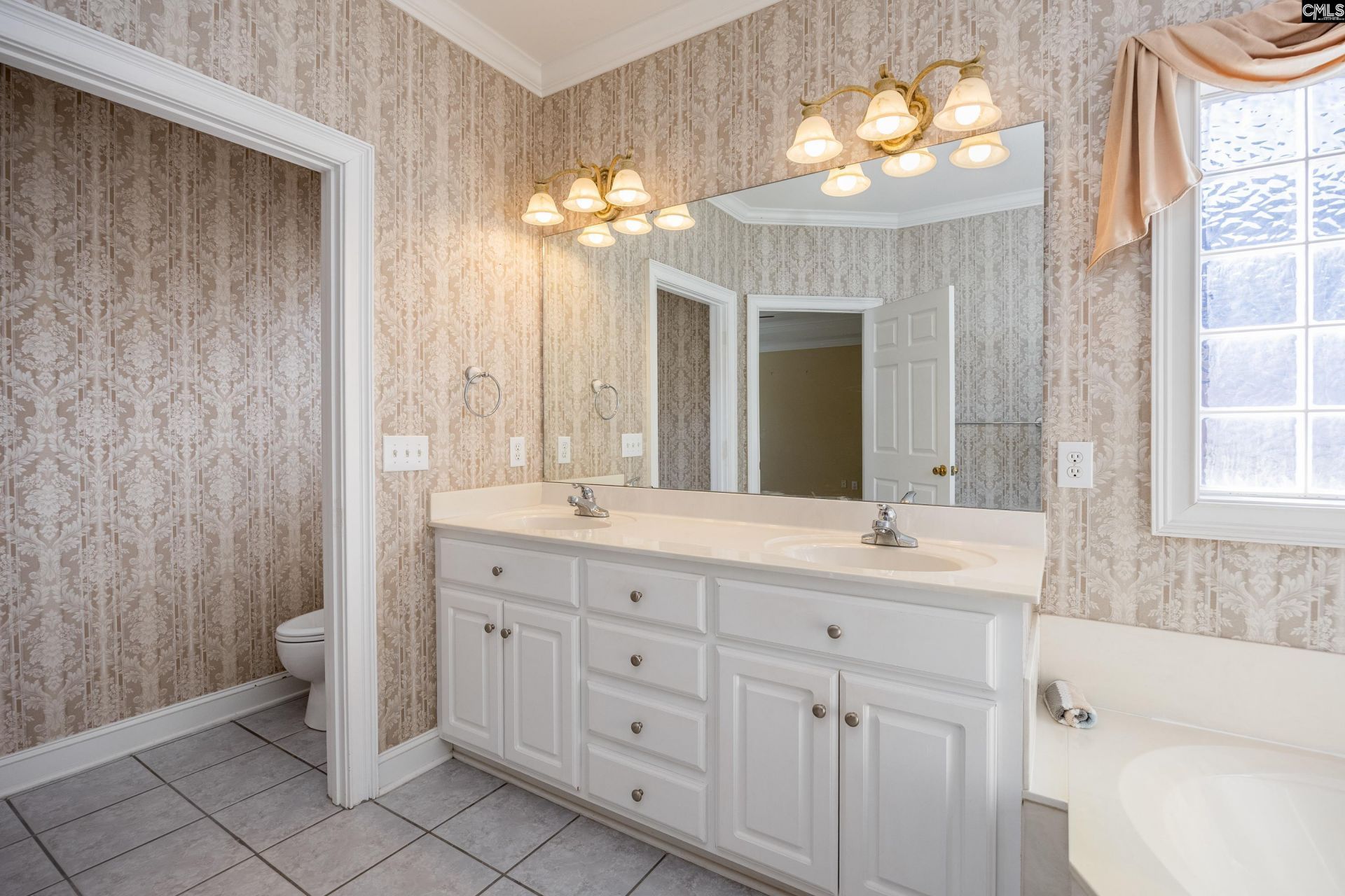 135 Clubhouse Drive Photo 30