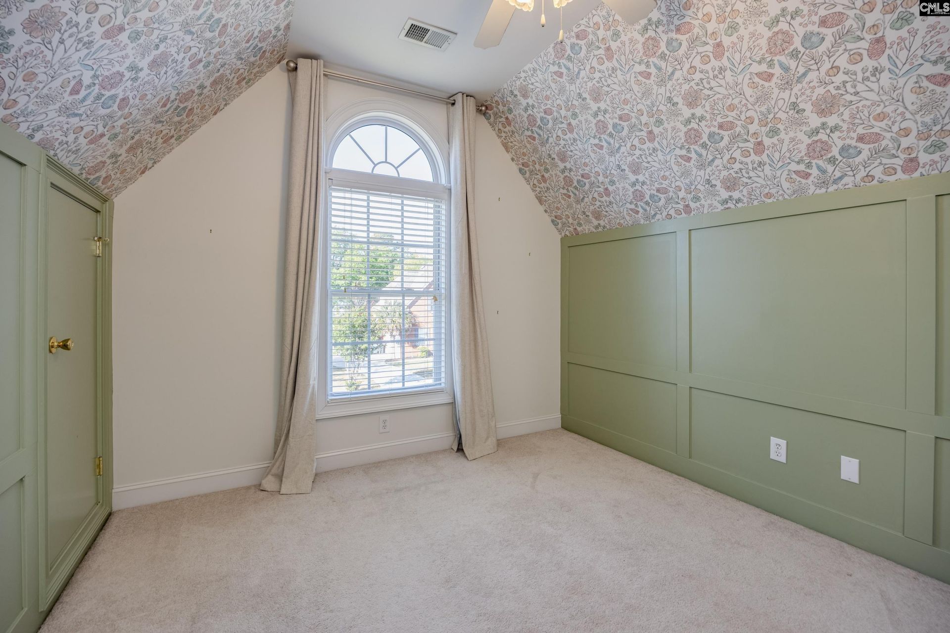 135 Clubhouse Drive Photo 34