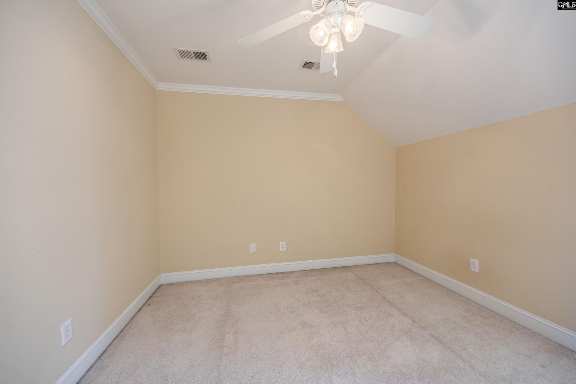 135 Clubhouse Drive Photo 41