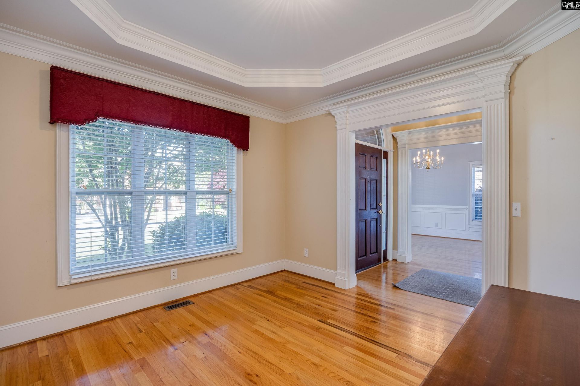 135 Clubhouse Drive Photo 8