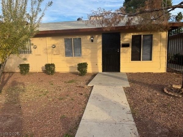 3942 Palos Verdes Street , Las Vegas, NV 89119