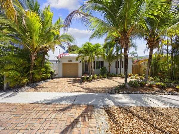 634 NE 17th Way, Fort Lauderdale, FL 33304