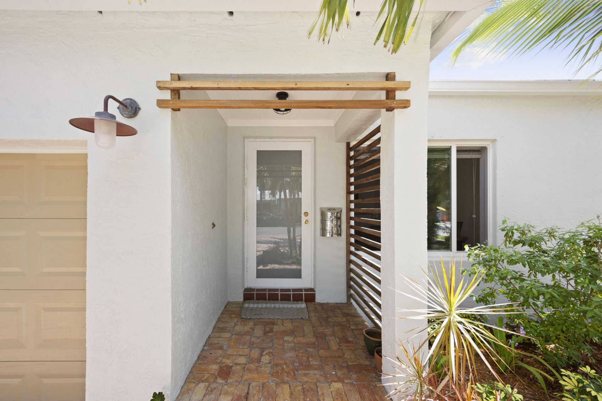 634 NE 17th Way, Fort Lauderdale, FL 33304 Photo