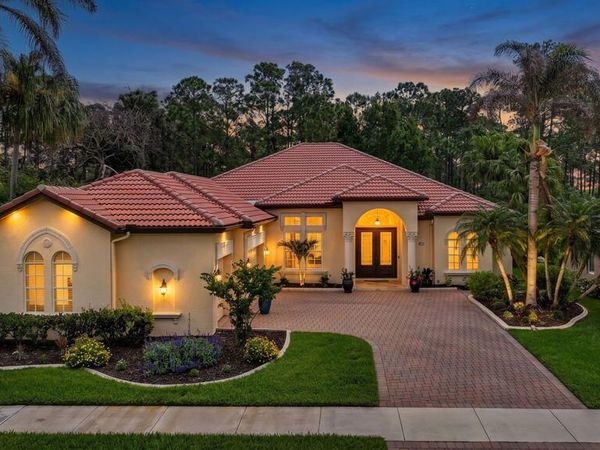 808 SW Classico Court, Port St. Lucie, FL 34986