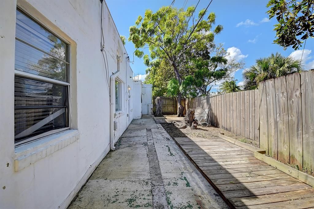 707 SW 9th Court, Delray Beach, FL 33444 Photo