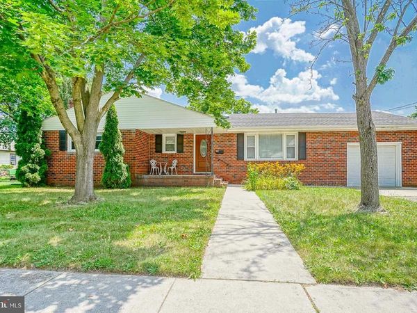 50 E VINE STREET, GIBBSTOWN, NJ 08027