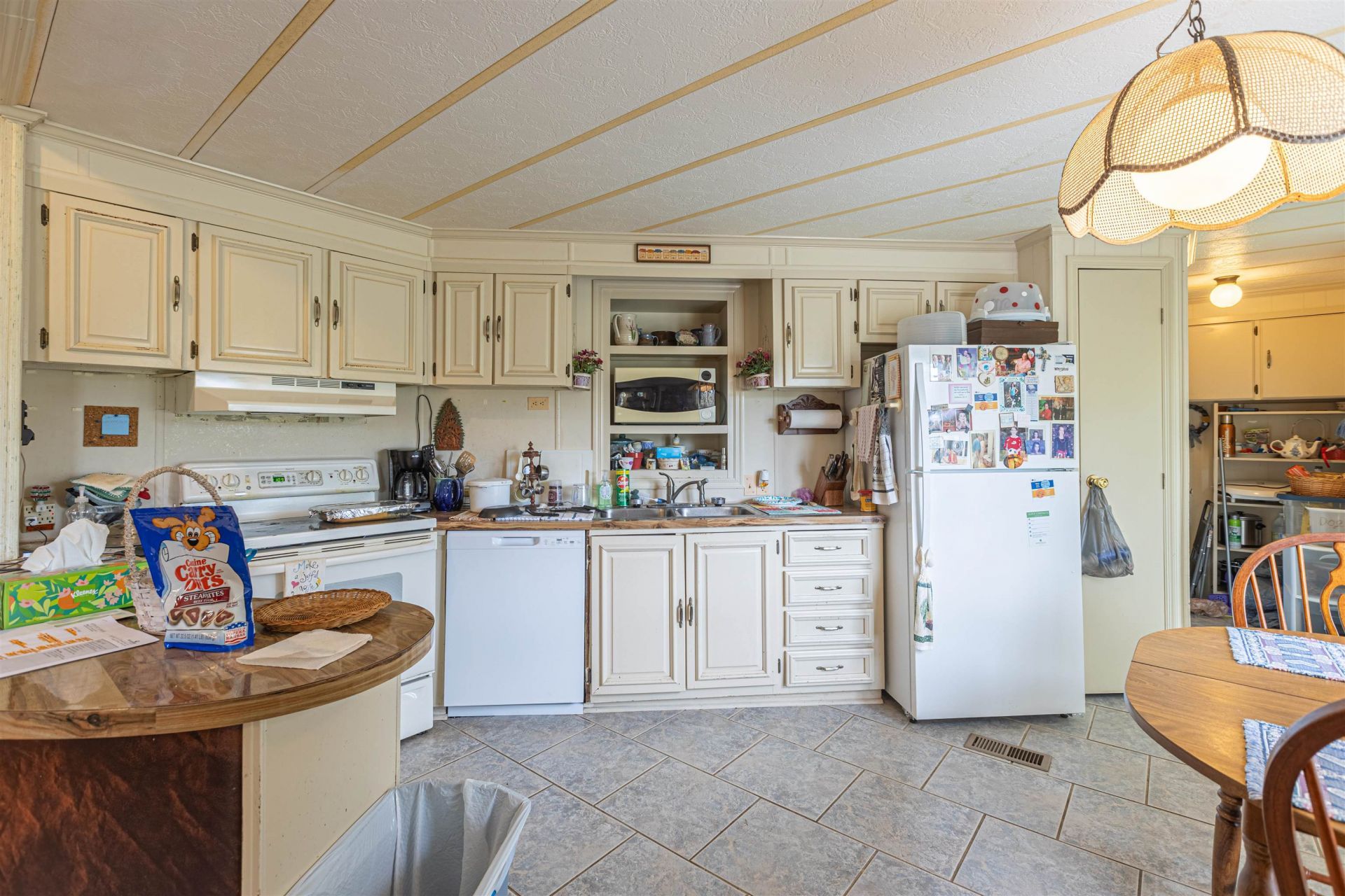 8946 Highmarket St. Photo 12