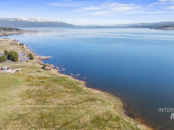 44 Pats Lane, Cascade, ID 83611