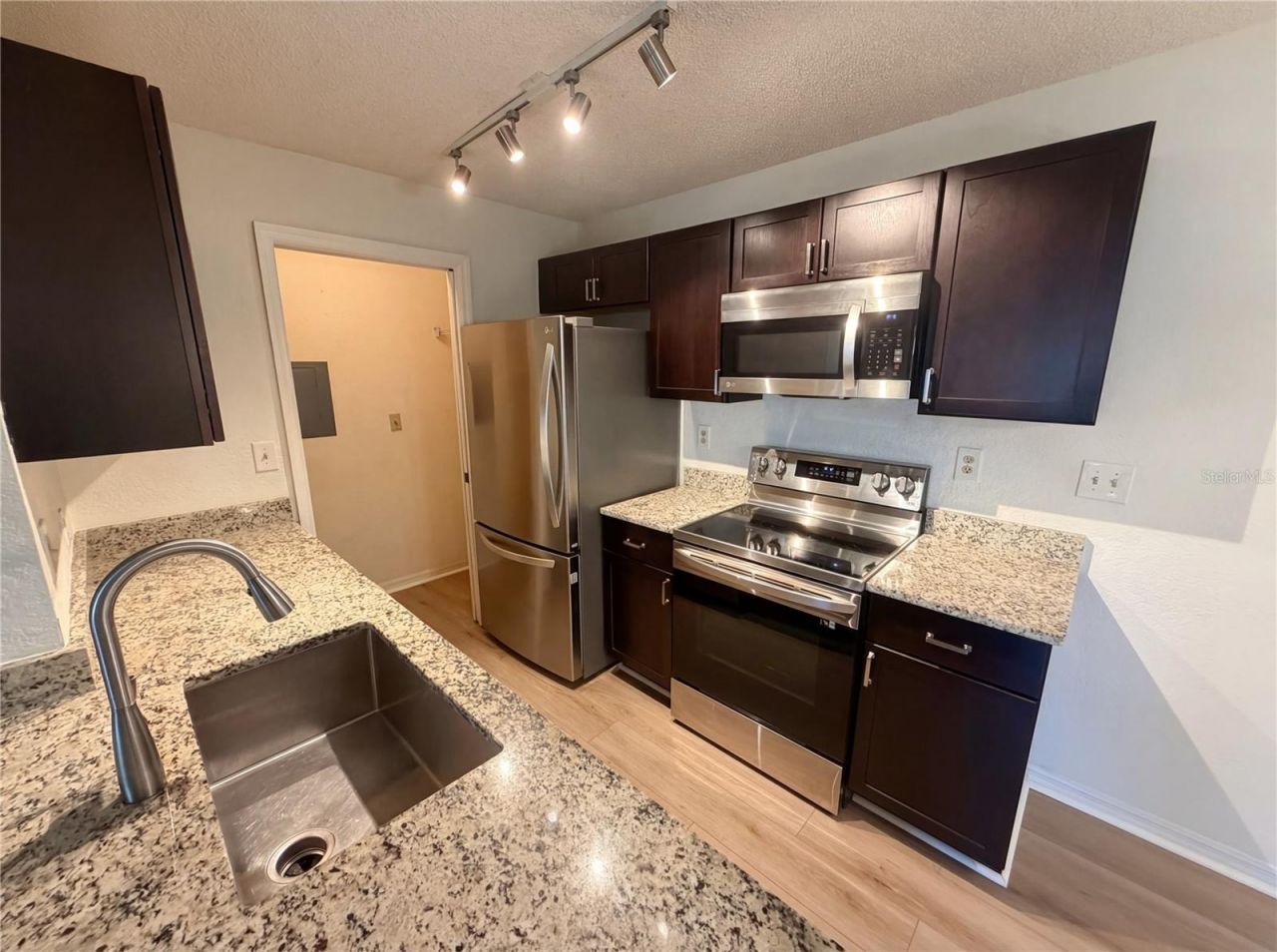 10265 Gandy Boulevard N, Unit 1008, Saint Petersburg, FL 33702 Photo