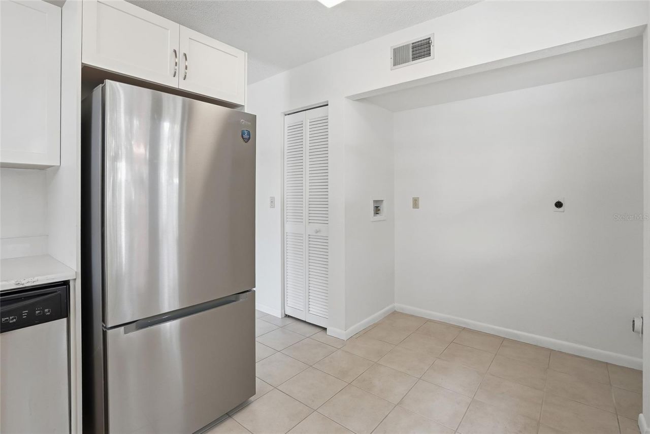 500 Santa Cruz Place Ne, Unit D, Saint Petersburg, FL 33703 Photo