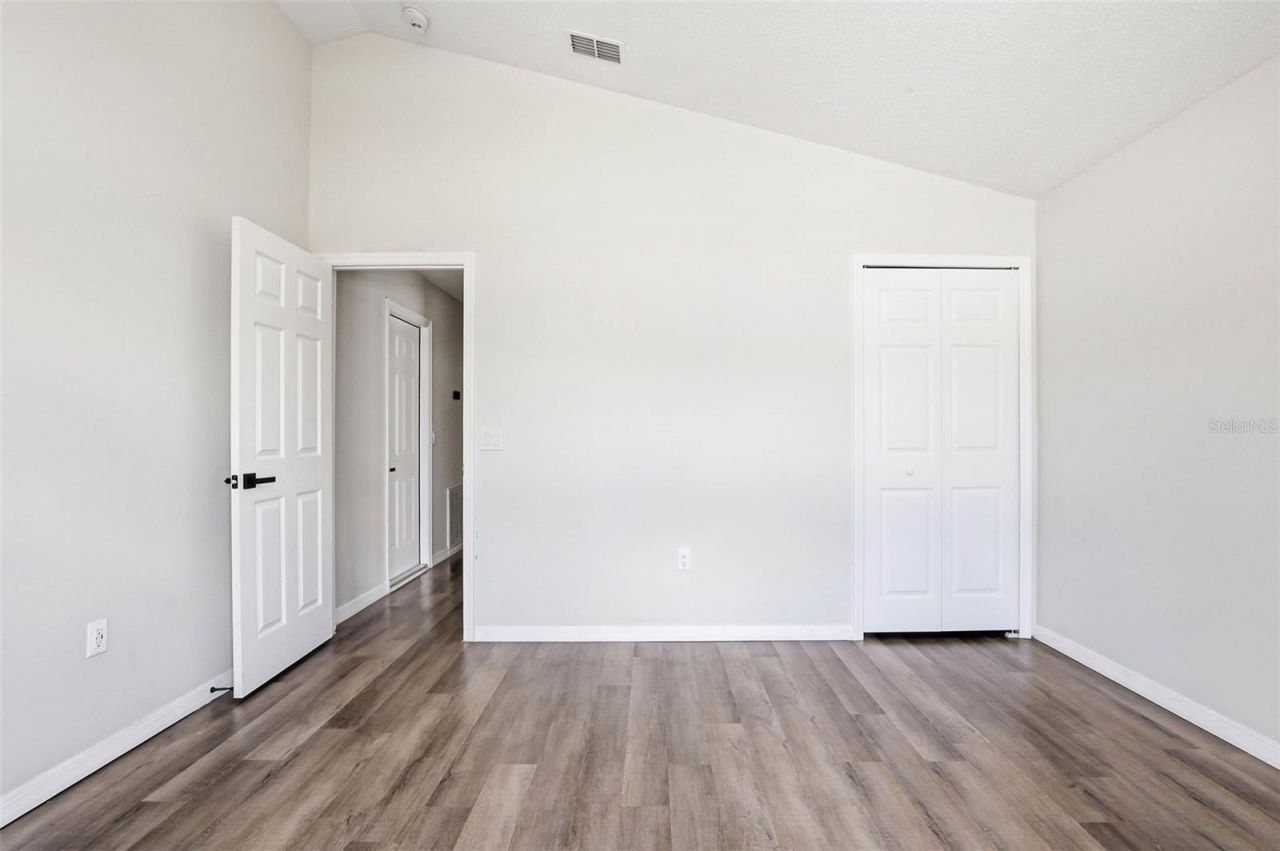 5916 Lake Front Drive , Wesley Chapel, FL 33545 Photo