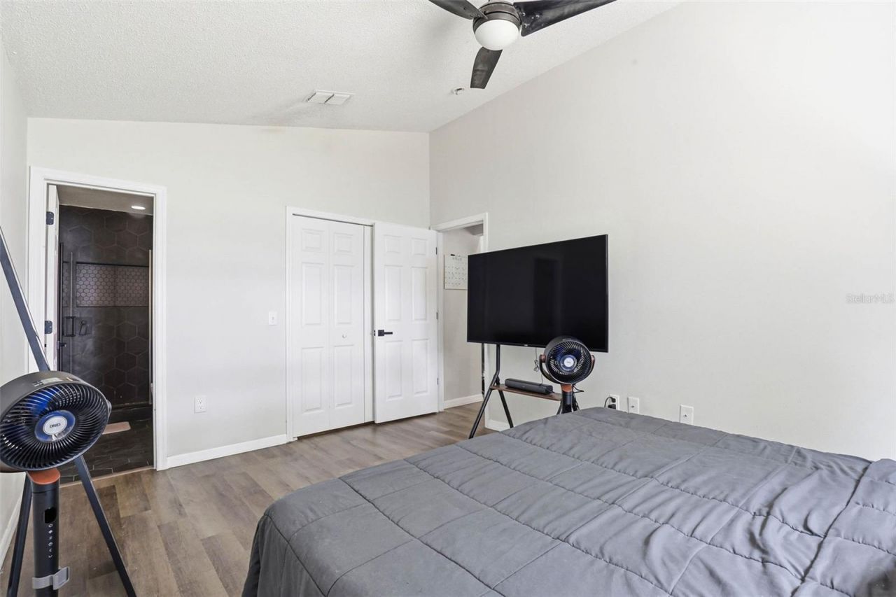 5916 Lake Front Drive , Wesley Chapel, FL 33545 Photo