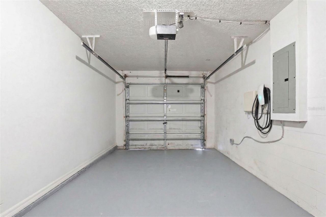 5916 Lake Front Drive , Wesley Chapel, FL 33545 Photo