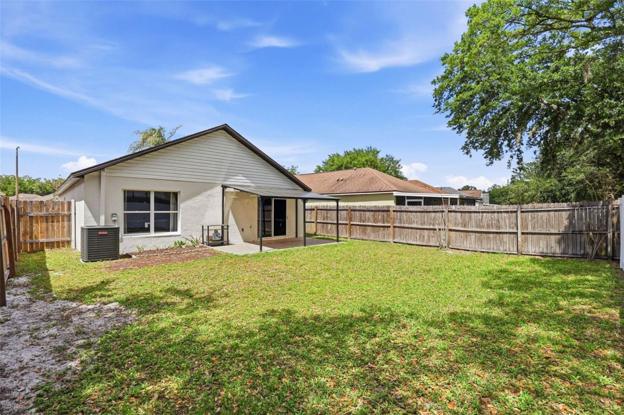 5916 Lake Front Drive , Wesley Chapel, FL 33545 Photo