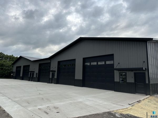 6553 Nordstrom Trl, Unit 5, Wentworth, SD 57075