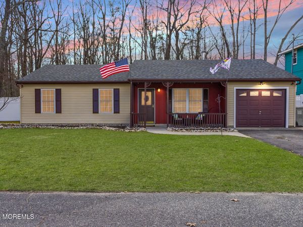 11 Shevchenko Avenue, Cream Ridge, NJ 08514