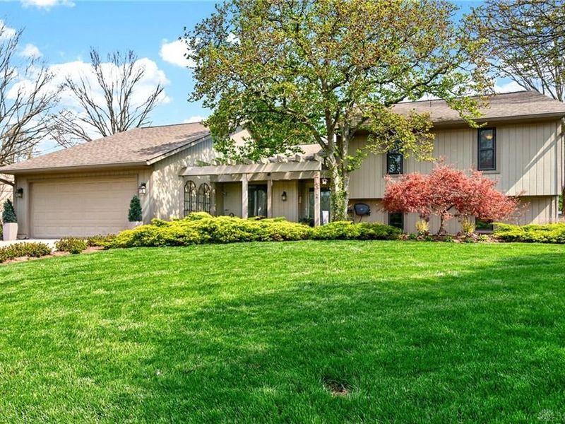 2131 Pelwood Drive, Centerville, OH 45459 Photo 2