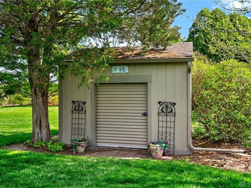 2131 Pelwood Drive, Centerville, OH 45459 Photo 32