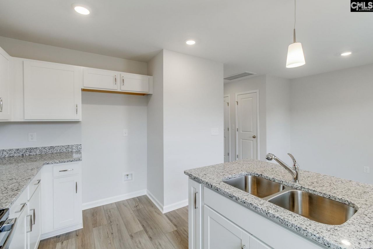3048 Harborview Drive Photo 10