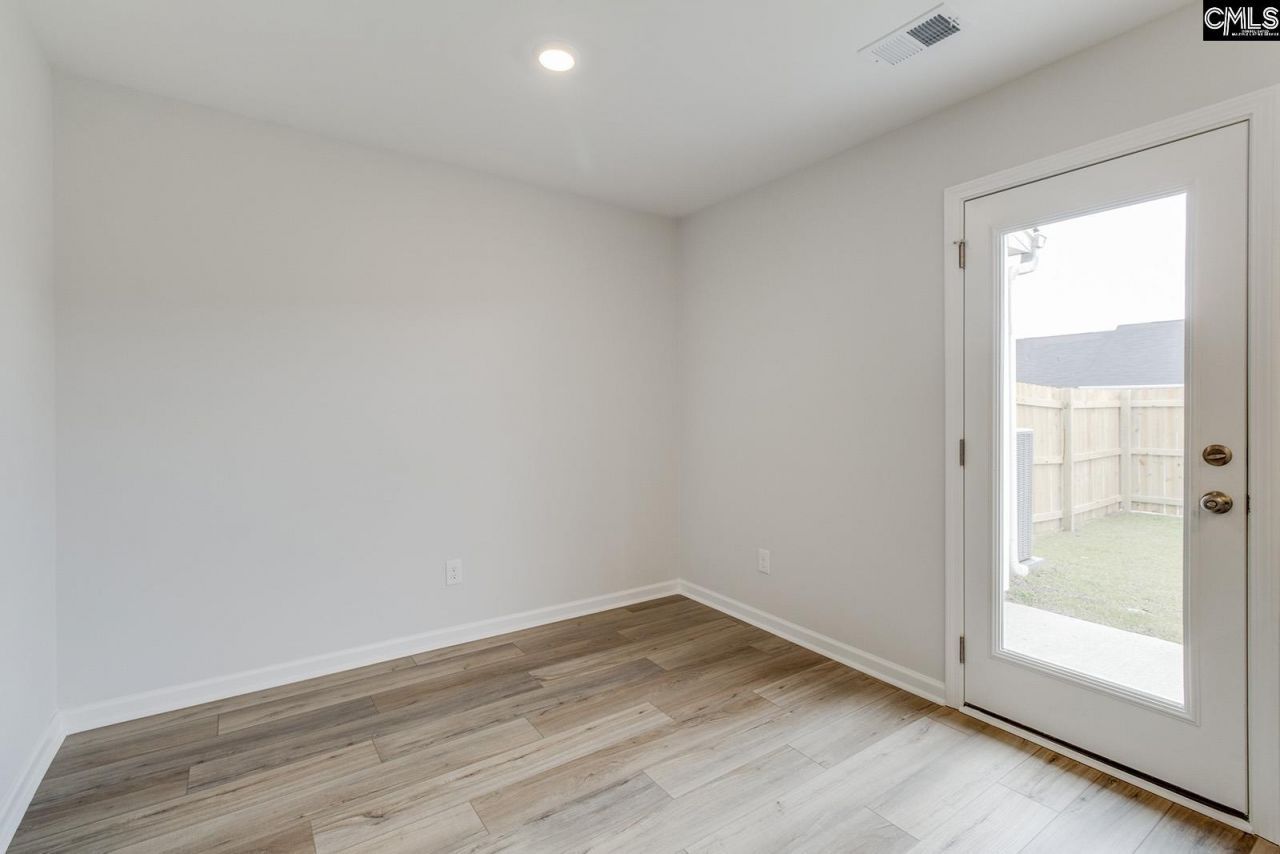3048 Harborview Drive Photo 12