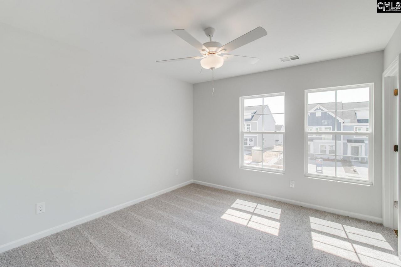 3048 Harborview Drive Photo 13