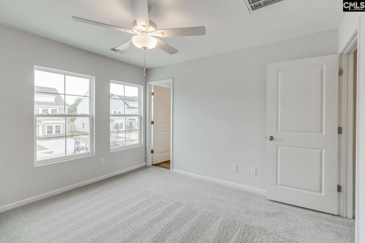 3048 Harborview Drive Photo 16