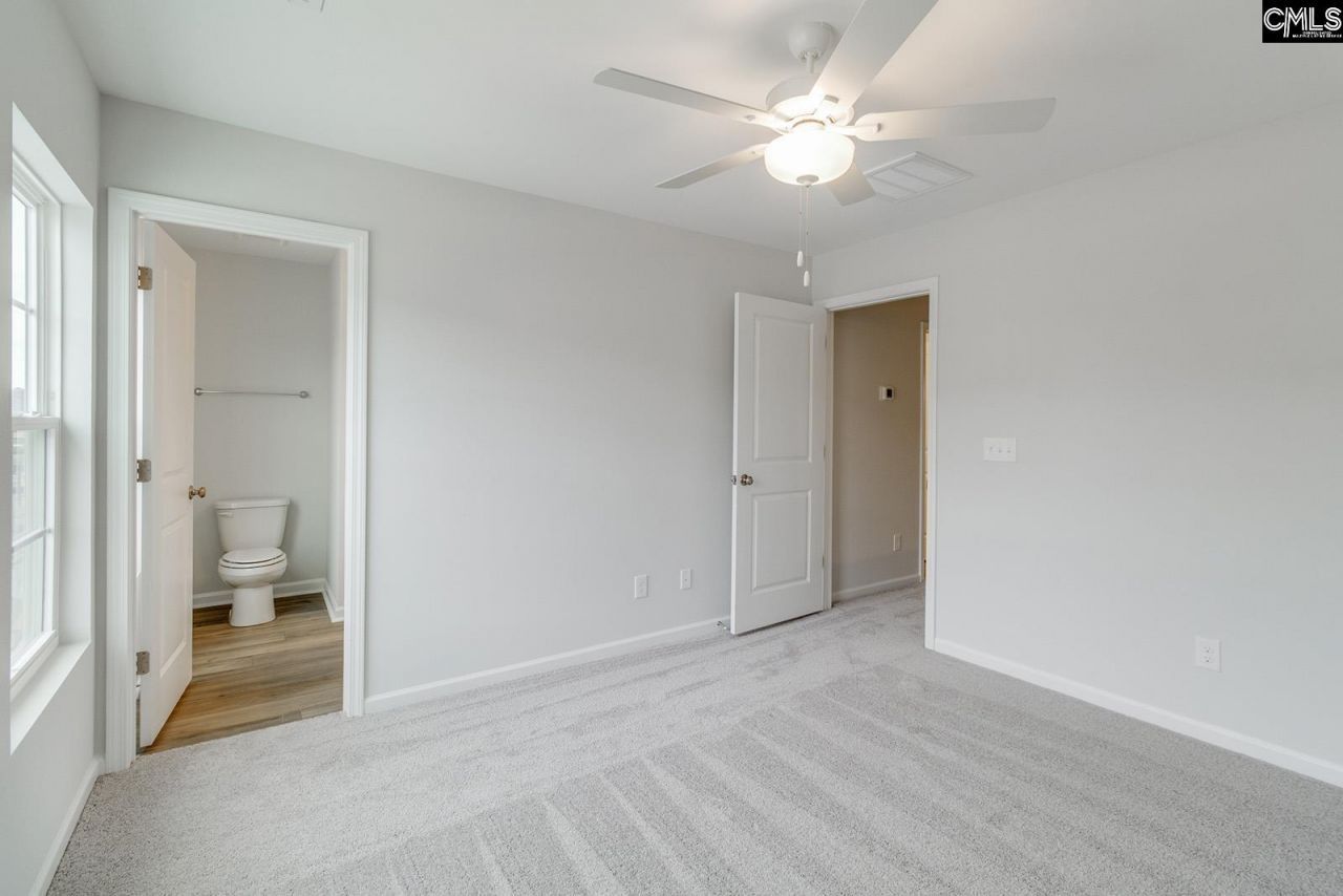 3048 Harborview Drive Photo 17