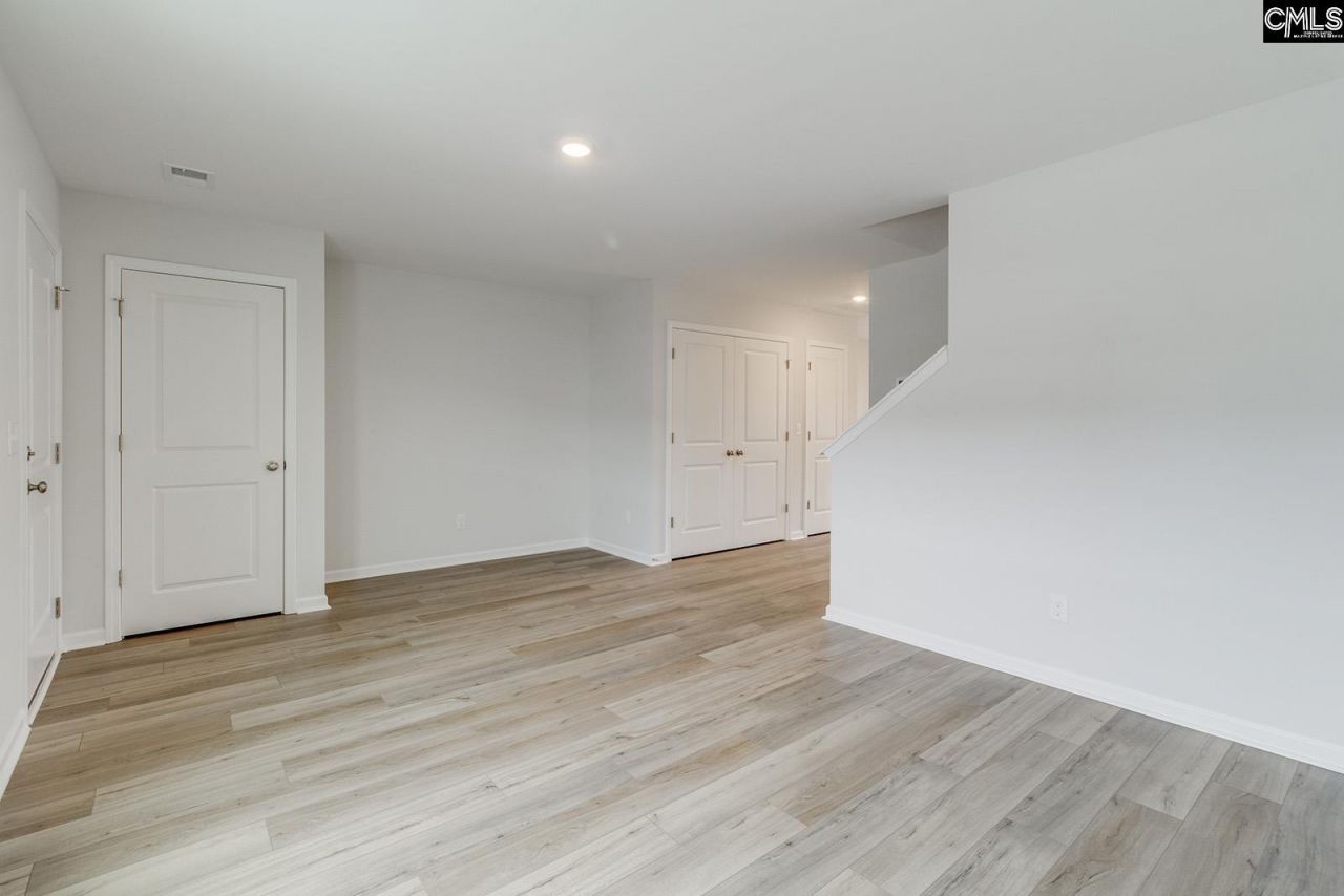 3048 Harborview Drive Photo 5