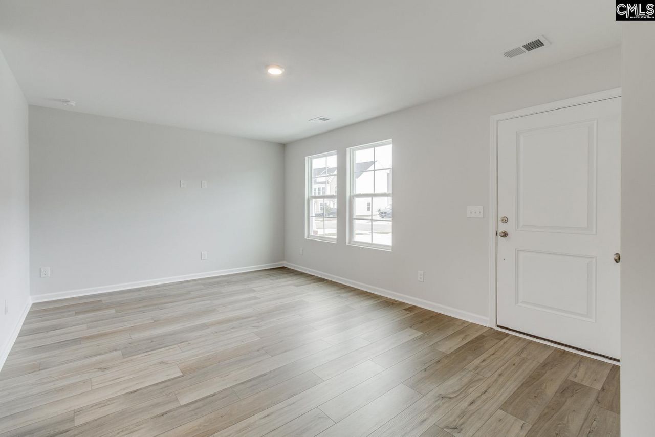 3048 Harborview Drive Photo 7