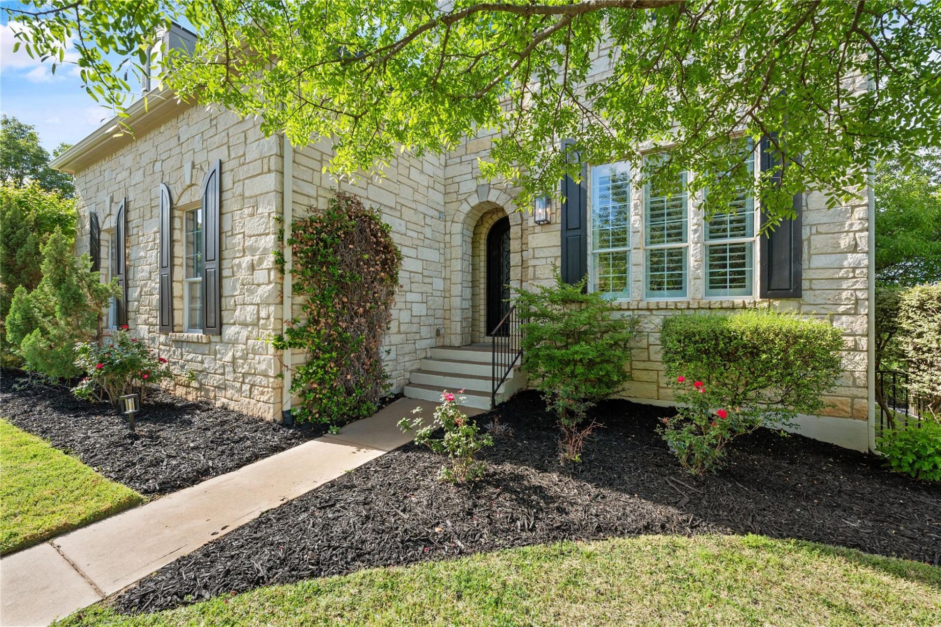 115 Burgess Ln, Austin, TX 78738 Main Photo