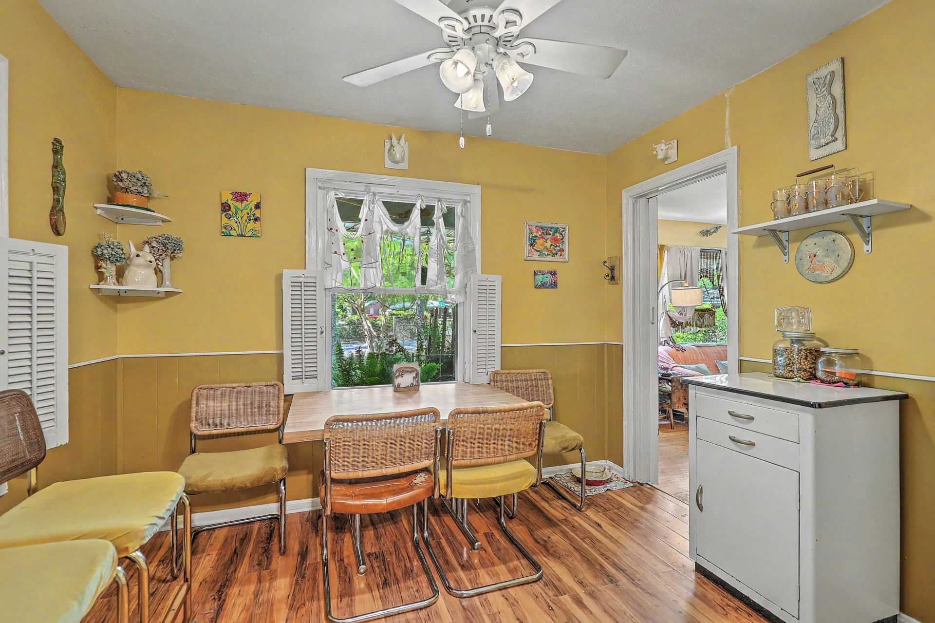 2762 Mawood Avenue Photo 16