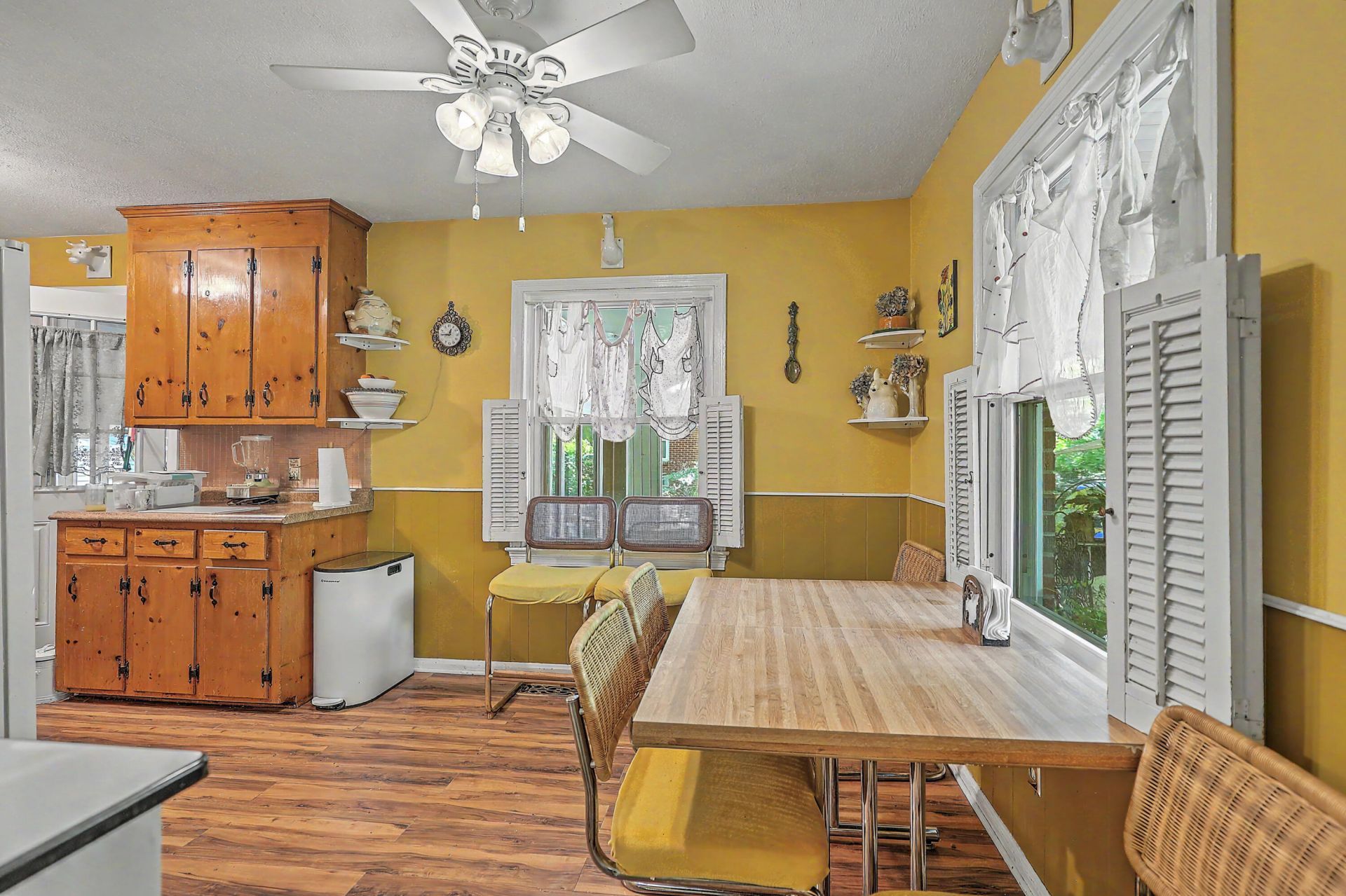 2762 Mawood Avenue Photo 17