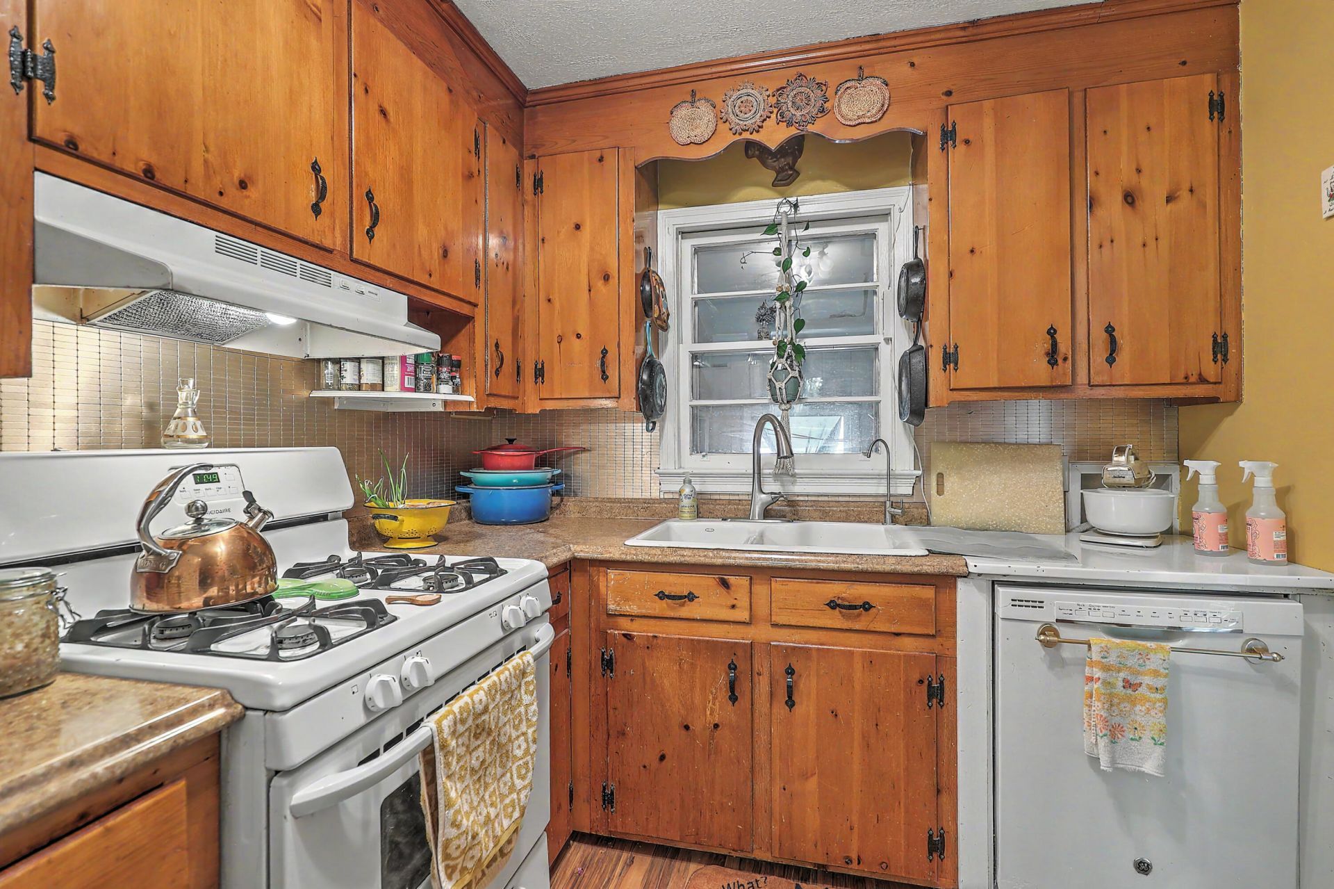 2762 Mawood Avenue Photo 19