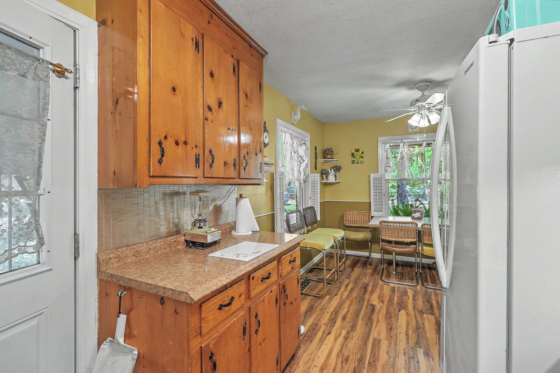 2762 Mawood Avenue Photo 20