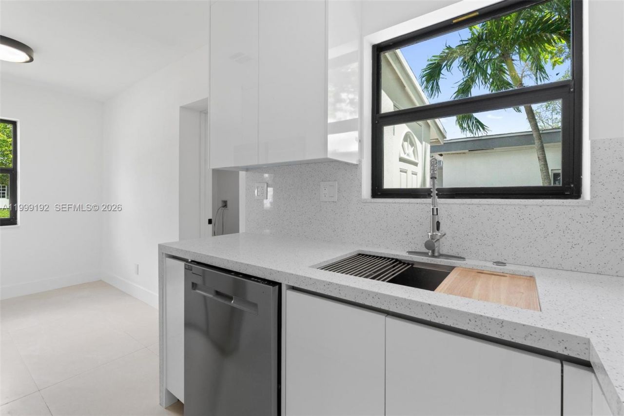 4520 SW 33rd Dr, West Park, FL 33023 Photo