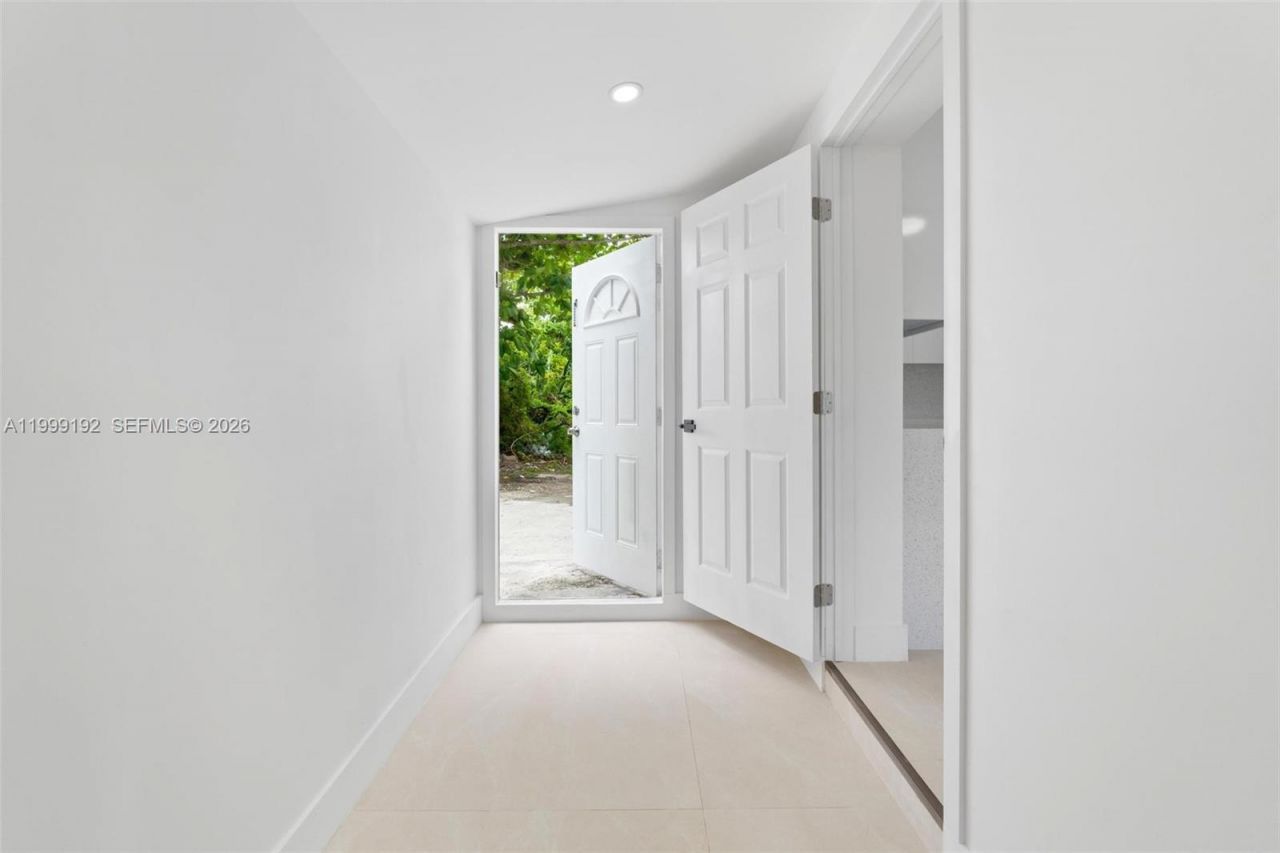 4520 SW 33rd Dr, West Park, FL 33023 Photo