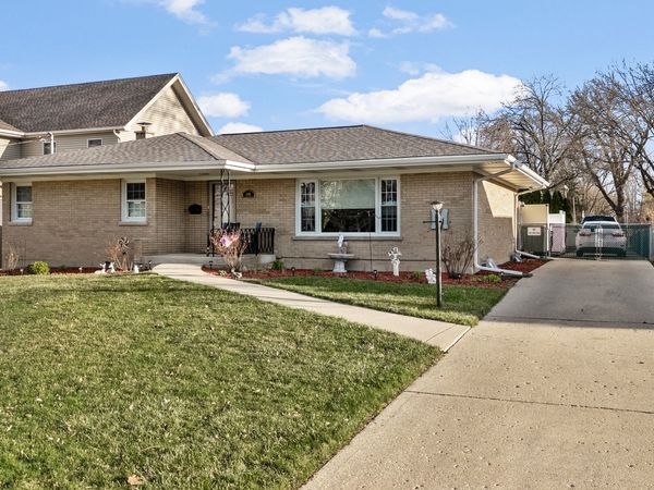 1101 E Washington Boulevard , Lombard, IL 60148