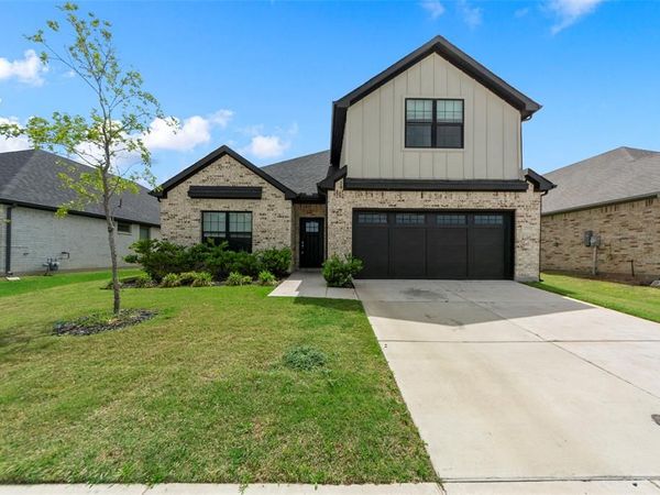 498 Oak Creek Drive, Lavon, TX 75166
