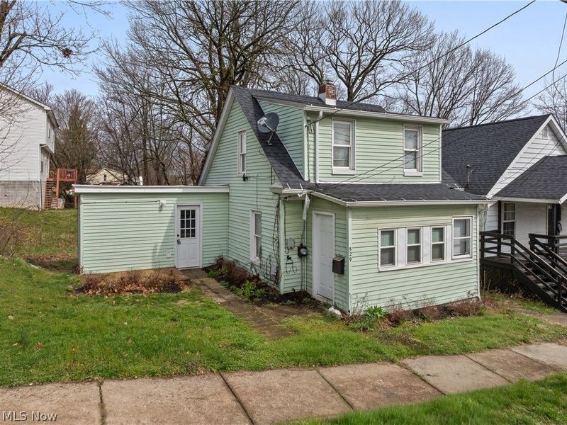 529 Bina Avenue, Akron, OH 44314 Photo 3