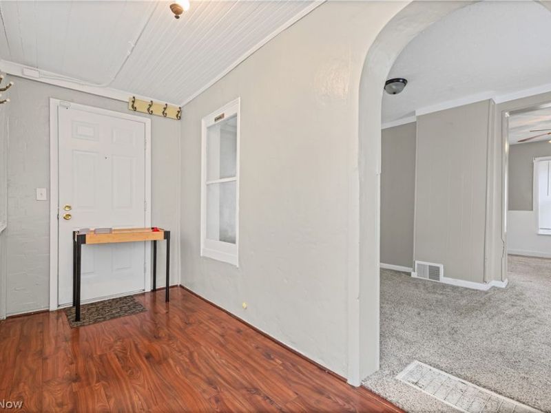 529 Bina Avenue, Akron, OH 44314 Photo 4