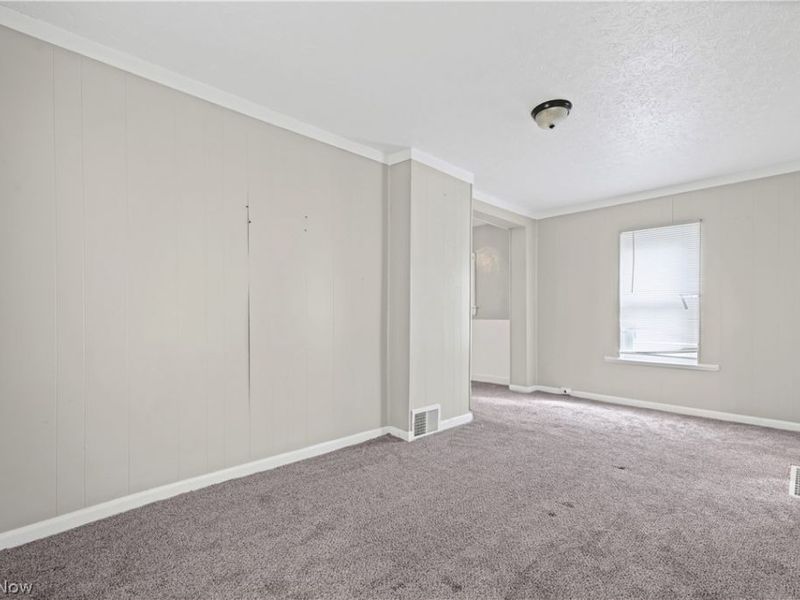 529 Bina Avenue, Akron, OH 44314 Photo 8